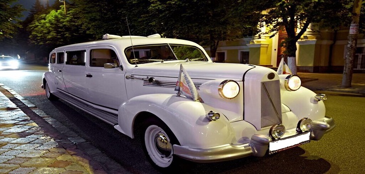 Oldsmobile Deluxe Stretchlimousine mieten